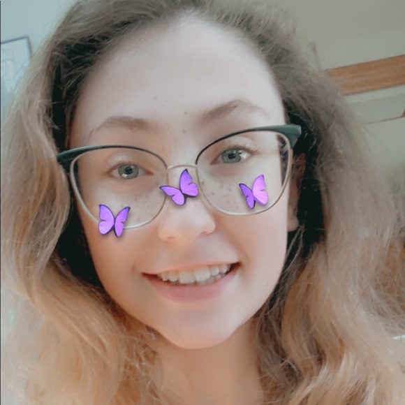 Welcome to my closet!!!! - Picture 2 of 2